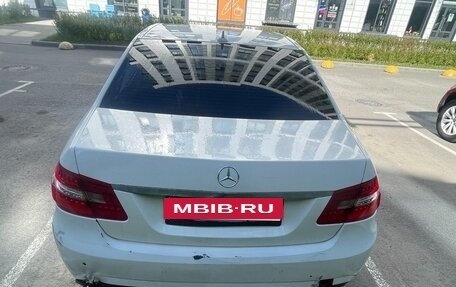 Mercedes-Benz E-Класс, 2011 год, 850 000 рублей, 12 фотография