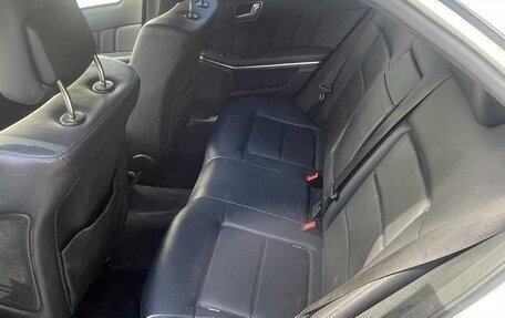 Mercedes-Benz E-Класс, 2011 год, 850 000 рублей, 14 фотография