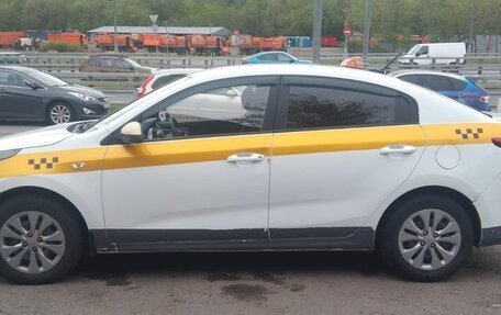 KIA Rio IV, 2020 год, 900 000 рублей, 10 фотография