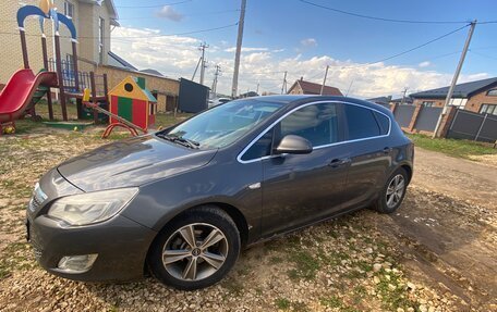 Opel Astra J, 2011 год, 585 000 рублей, 3 фотография
