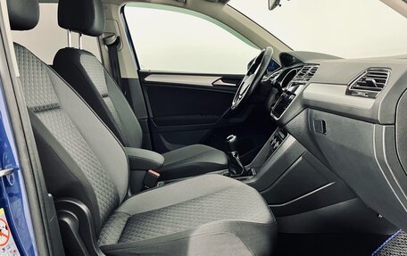 Volkswagen Tiguan II, 2019 год, 2 150 000 рублей, 13 фотография