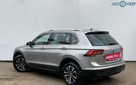 Volkswagen Tiguan II, 2020 год, 2 390 000 рублей, 7 фотография