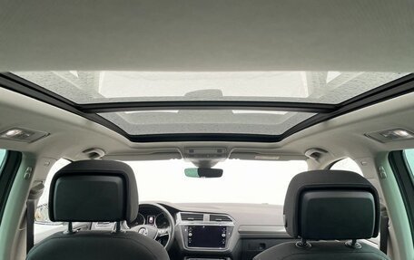 Volkswagen Tiguan II, 2020 год, 2 390 000 рублей, 12 фотография