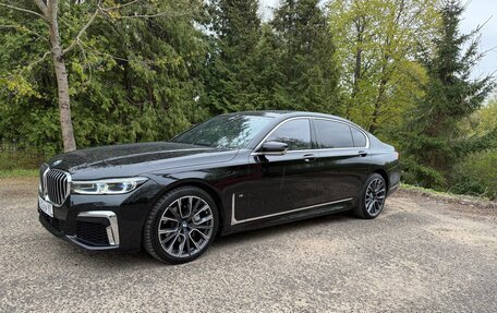 BMW 7 серия, 2022 год, 8 990 000 рублей, 3 фотография
