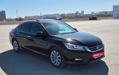 Honda Accord IX рестайлинг, 2013 год, 1 560 000 рублей, 2 фотография