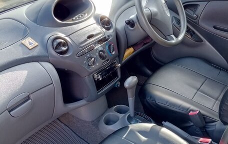 Toyota Vitz, 2001 год, 400 000 рублей, 13 фотография