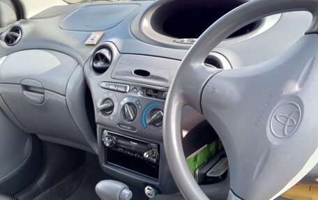 Toyota Vitz, 2001 год, 400 000 рублей, 8 фотография