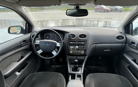 Ford Focus II рестайлинг, 2005 год, 715 000 рублей, 2 фотография