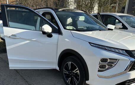 Mitsubishi Eclipse Cross, 2022 год, 2 950 000 рублей, 2 фотография