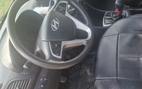 Hyundai Solaris II рестайлинг, 2012 год, 780 000 рублей, 13 фотография