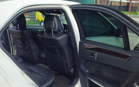 Mercedes-Benz E-Класс, 2013 год, 1 750 000 рублей, 11 фотография