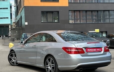 Mercedes-Benz E-Класс, 2012 год, 1 750 000 рублей, 5 фотография