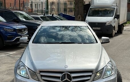 Mercedes-Benz E-Класс, 2012 год, 1 750 000 рублей, 4 фотография