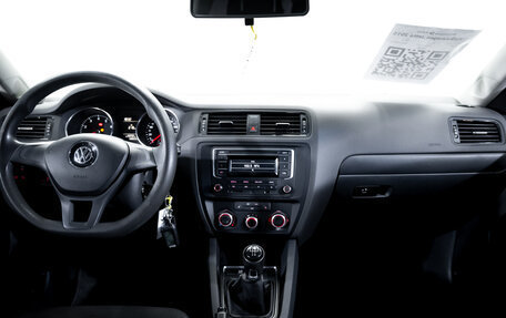 Volkswagen Jetta VI, 2015 год, 999 000 рублей, 14 фотография