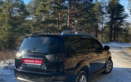 Mitsubishi Outlander III рестайлинг 3, 2010 год, 1 400 000 рублей, 5 фотография