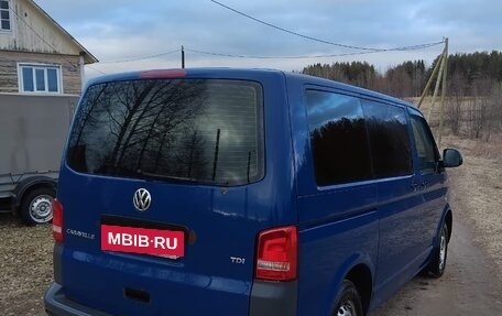 Volkswagen Caravelle T5, 2013 год, 1 550 000 рублей, 5 фотография