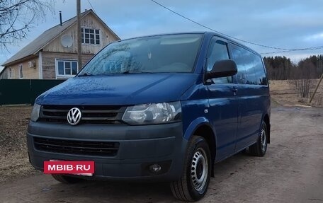 Volkswagen Caravelle T5, 2013 год, 1 550 000 рублей, 3 фотография