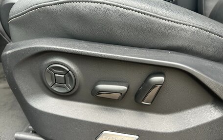 Volkswagen Touareg III, 2019 год, 4 650 000 рублей, 7 фотография
