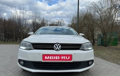 Volkswagen Jetta VI, 2012 год, 860 000 рублей, 2 фотография