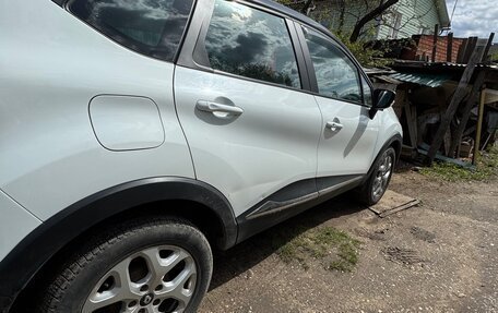 Renault Kaptur I рестайлинг, 2017 год, 1 500 000 рублей, 5 фотография