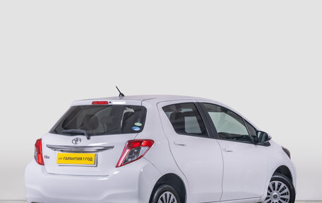 Toyota Vitz, 2013 год, 879 000 рублей, 7 фотография