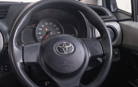 Toyota Vitz, 2013 год, 879 000 рублей, 13 фотография