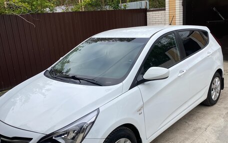 Hyundai Solaris II рестайлинг, 2016 год, 870 000 рублей, 5 фотография