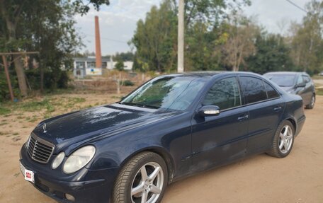 Mercedes-Benz E-Класс, 2002 год, 600 000 рублей, 3 фотография
