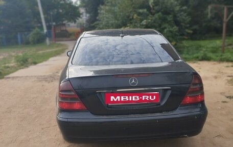 Mercedes-Benz E-Класс, 2002 год, 600 000 рублей, 8 фотография