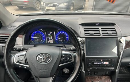 Toyota Camry, 2017 год, 2 850 000 рублей, 5 фотография