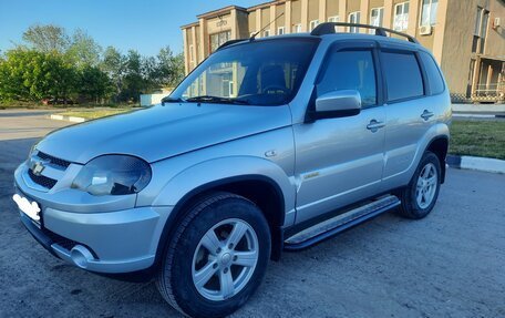 Chevrolet Niva I рестайлинг, 2016 год, 767 000 рублей, 5 фотография