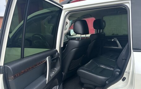 Toyota Land Cruiser 200, 2013 год, 4 900 000 рублей, 8 фотография