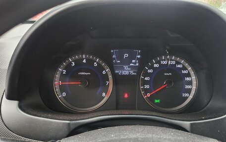 Hyundai Solaris II рестайлинг, 2011 год, 675 000 рублей, 5 фотография