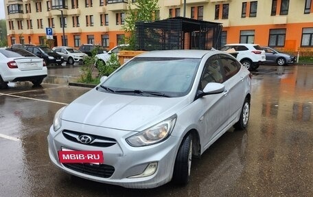 Hyundai Solaris II рестайлинг, 2011 год, 675 000 рублей, 9 фотография