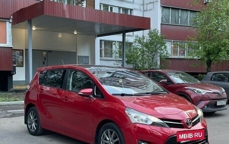 Toyota Verso I, 2014 год, 1 390 000 рублей, 3 фотография