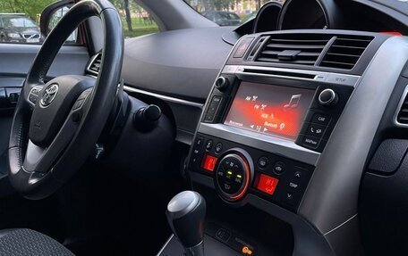 Toyota Verso I, 2014 год, 1 390 000 рублей, 15 фотография