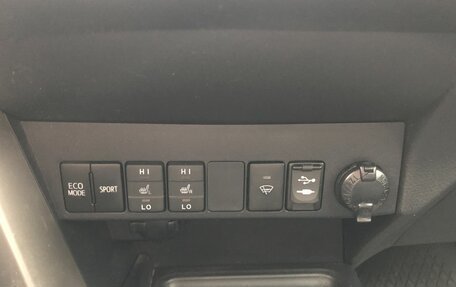 Toyota RAV4, 2014 год, 1 911 000 рублей, 15 фотография