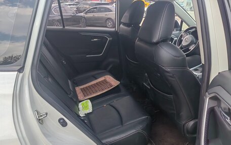 Toyota RAV4, 2020 год, 2 569 100 рублей, 9 фотография