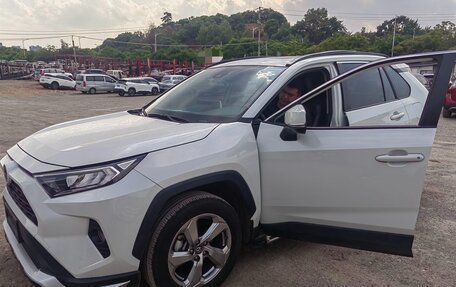 Toyota RAV4, 2020 год, 2 569 100 рублей, 6 фотография