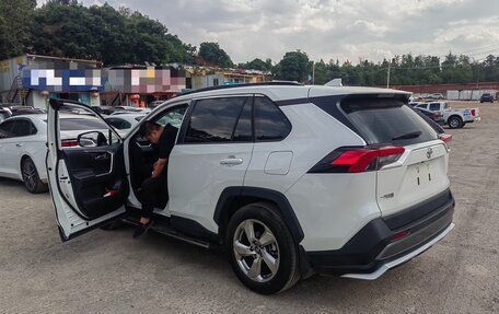 Toyota RAV4, 2020 год, 2 569 100 рублей, 4 фотография