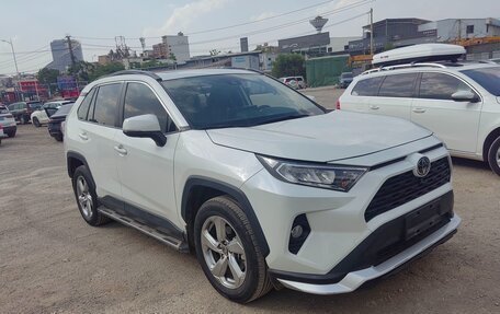 Toyota RAV4, 2020 год, 2 569 100 рублей, 2 фотография