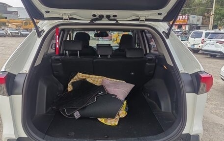 Toyota RAV4, 2020 год, 2 569 100 рублей, 10 фотография