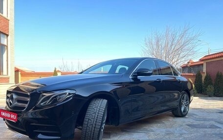 Mercedes-Benz E-Класс, 2019 год, 3 950 000 рублей, 5 фотография