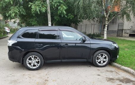 Mitsubishi Outlander III рестайлинг 3, 2012 год, 1 450 000 рублей, 5 фотография