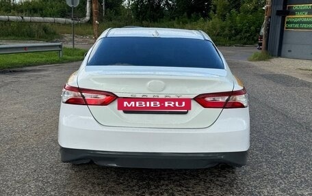 Toyota Camry, 2018 год, 1 480 000 рублей, 2 фотография