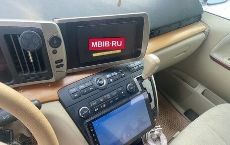 Nissan Elgrand III, 2005 год, 1 450 000 рублей, 10 фотография
