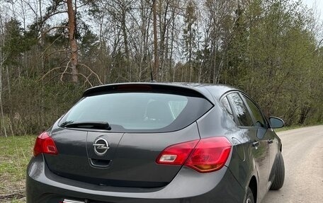 Opel Astra J, 2013 год, 840 000 рублей, 3 фотография