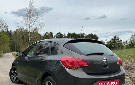 Opel Astra J, 2013 год, 840 000 рублей, 4 фотография