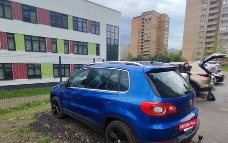 Volkswagen Tiguan I, 2010 год, 950 000 рублей, 3 фотография