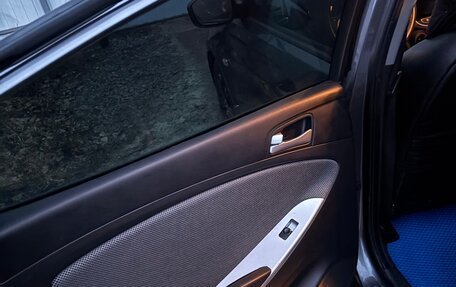Hyundai Solaris II рестайлинг, 2012 год, 700 000 рублей, 7 фотография